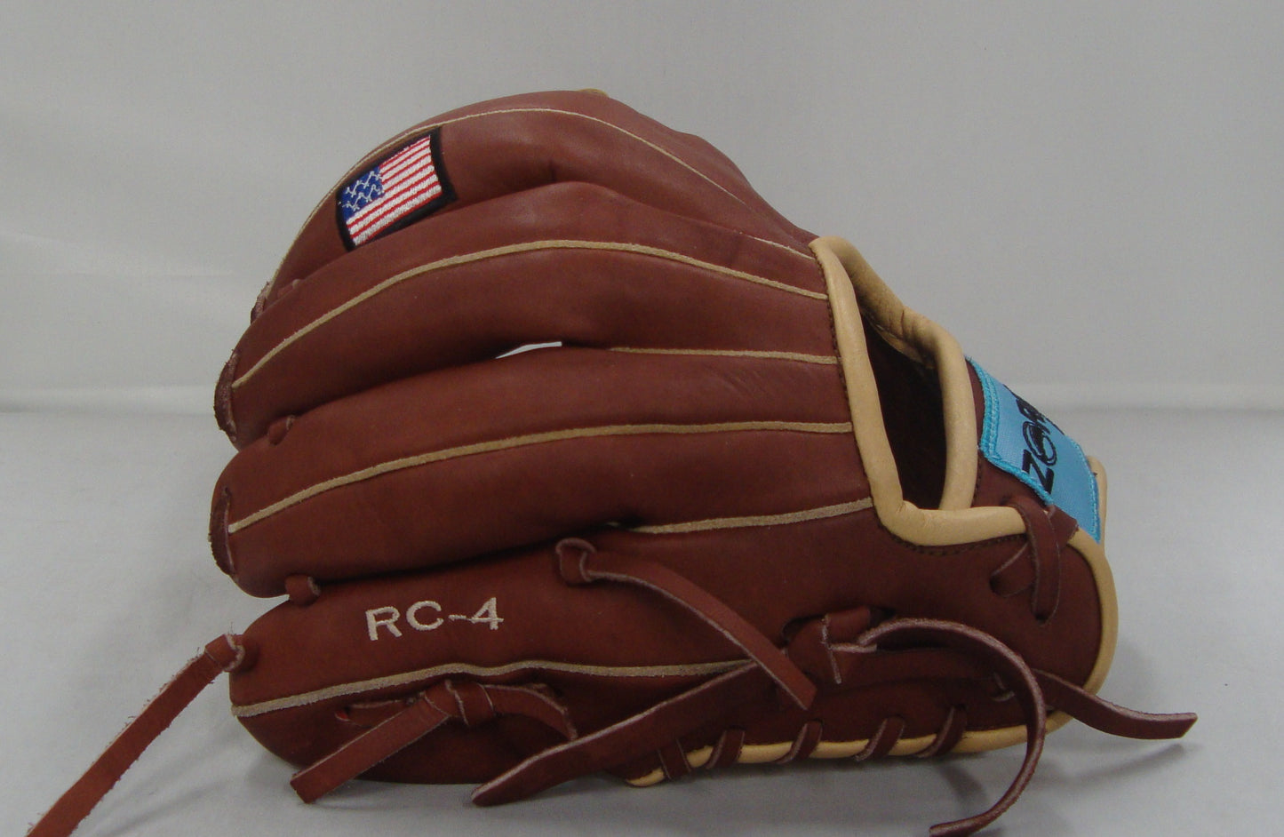 RC-4 Pitcher / 3rd Baseman Glove